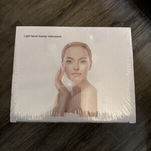 Red Light Facial Beauty Therapy Instrument Skin Care Device NWT Sealed